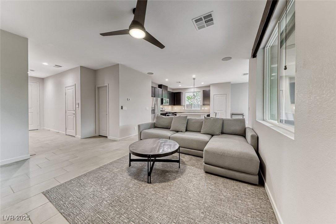 7012 Pearl Hilltop Ct - Photo 4 of 29