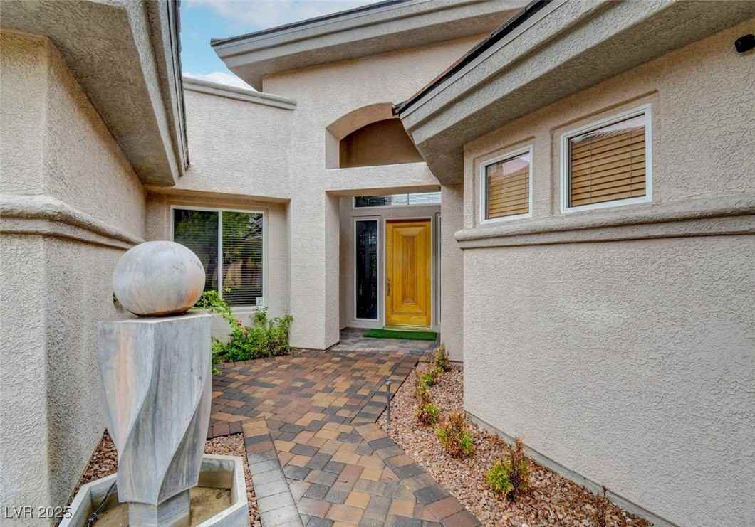 304 Mesa Rim Ct - Photo 2 of 47