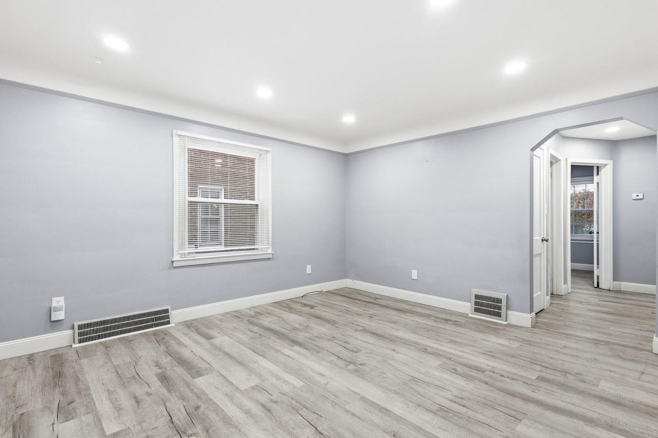 1541 Washington Ave - Photo 6 of 21