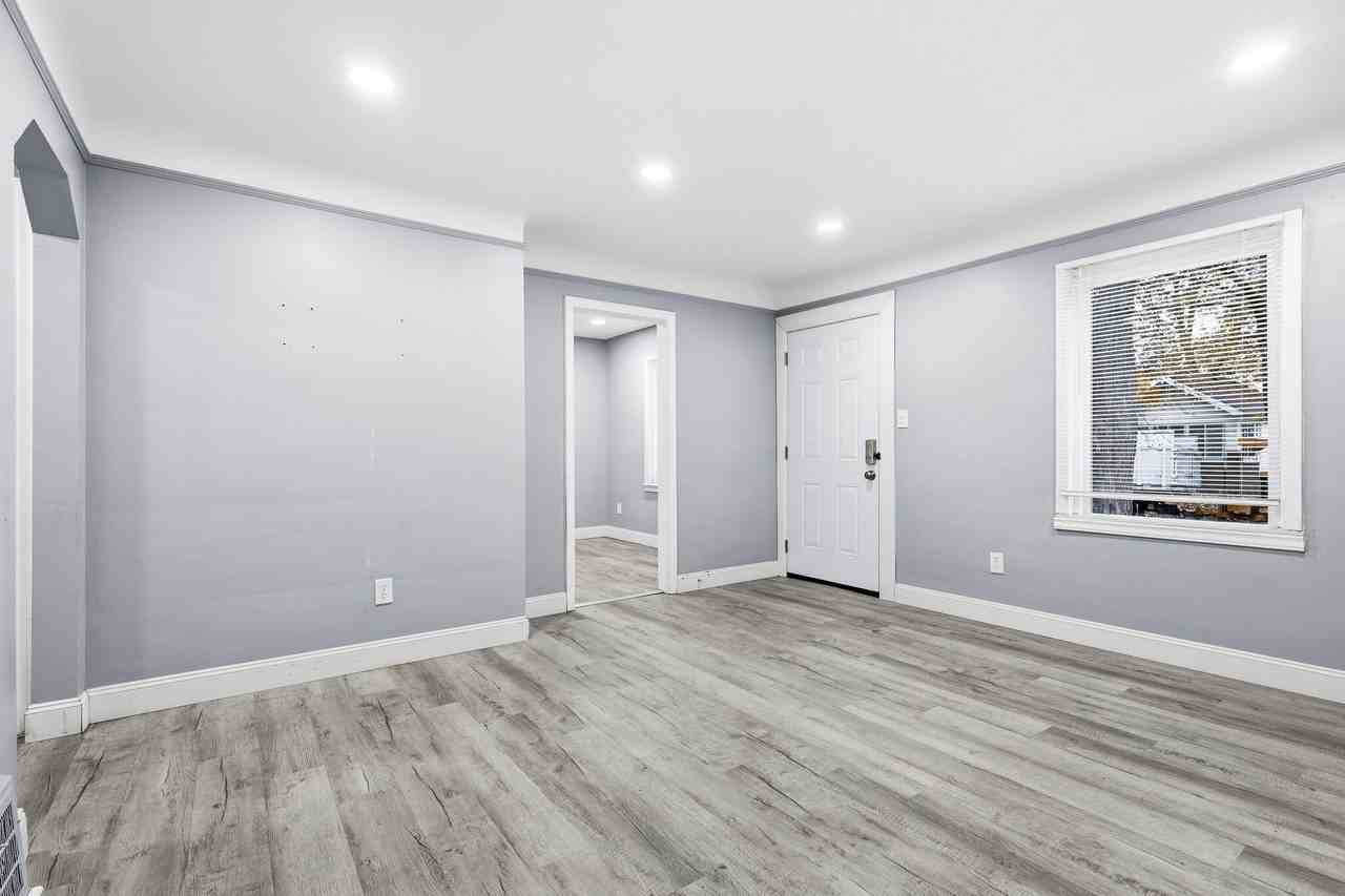 1541 Washington Ave - Photo 7 of 21