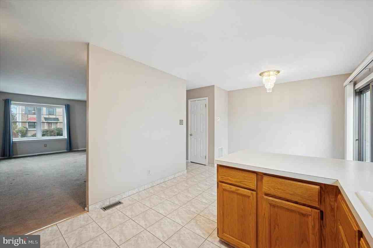 25 Ruth Rd - Photo 5 of 15