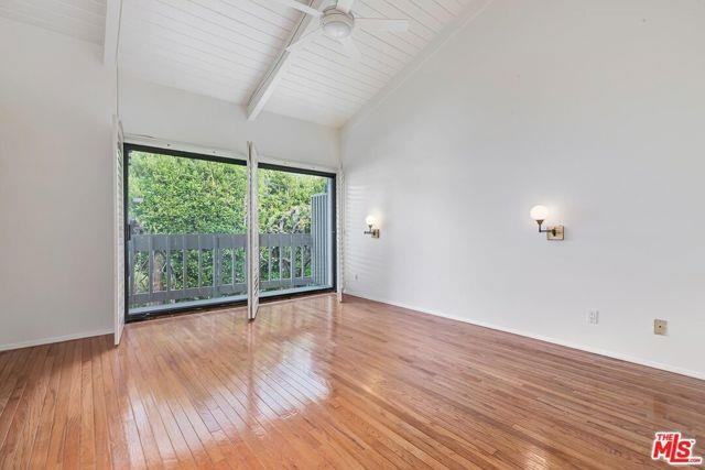 1013 21st Street #B - Photo 2 of 8