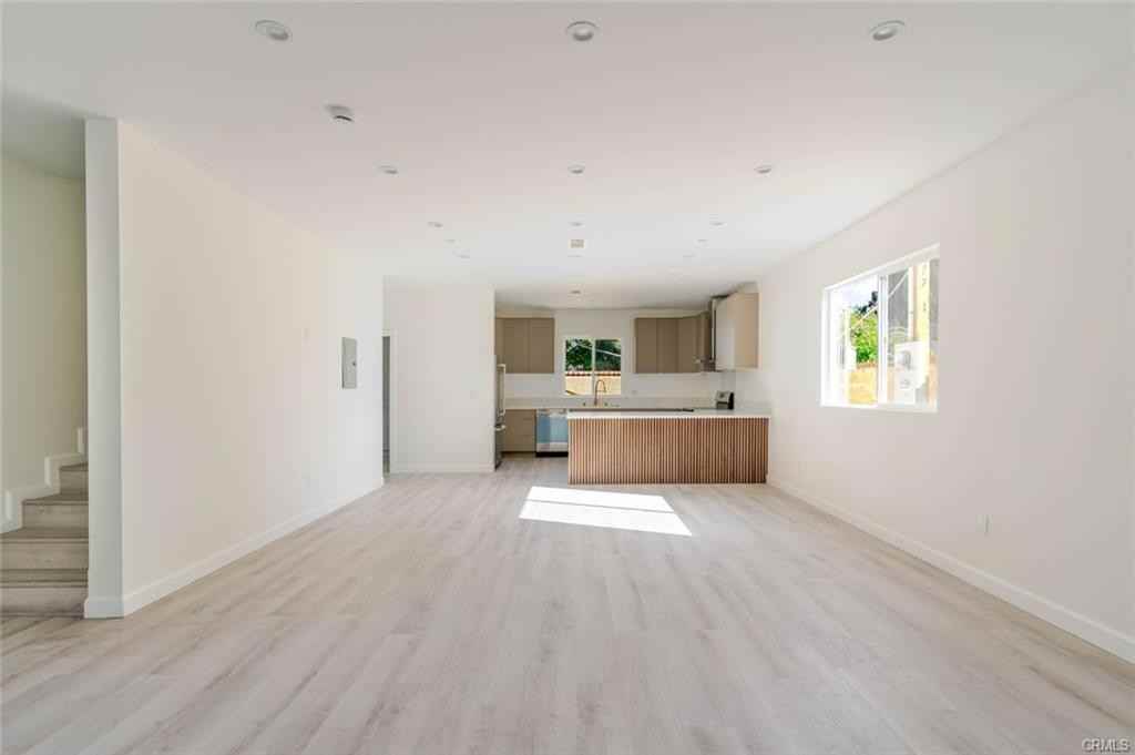17426 Roscoe Boulevard - Photo 3 of 4