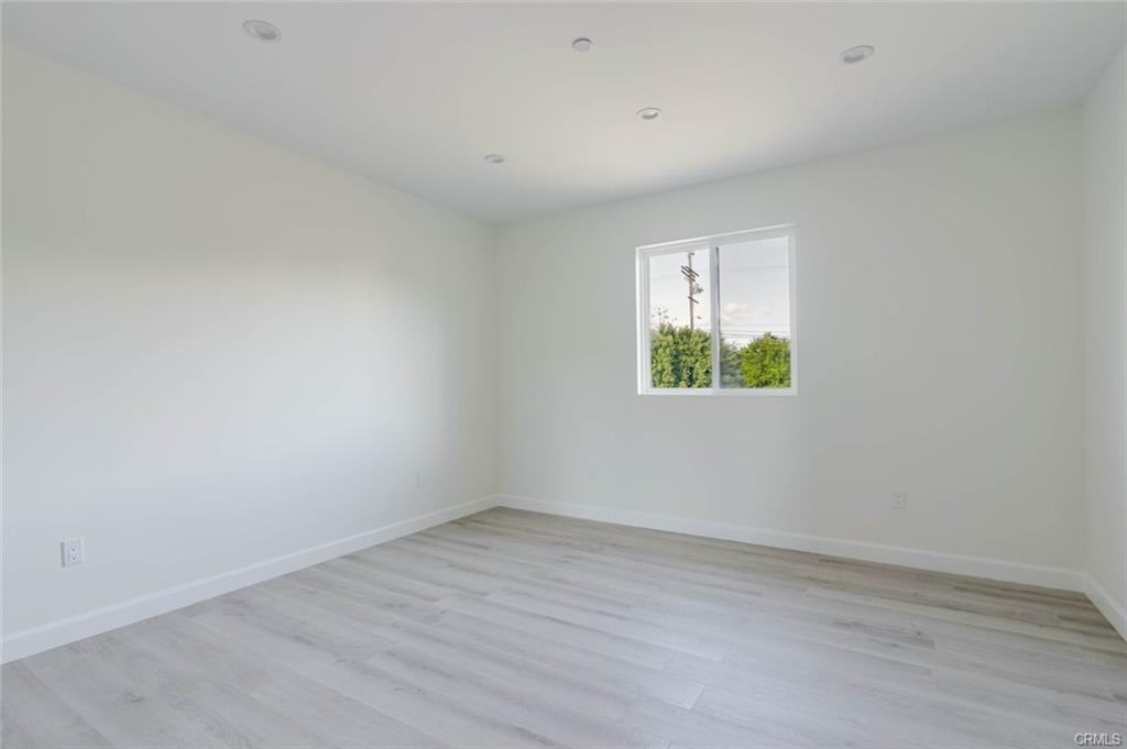 17428 Roscoe Boulevard - Photo 2 of 8