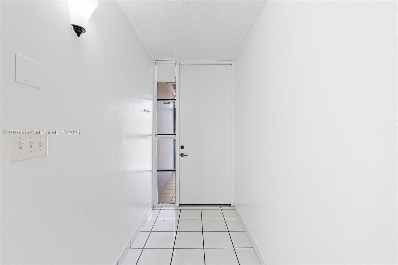 7003 Crown Gate Ct #0 - Photo 7 of 46