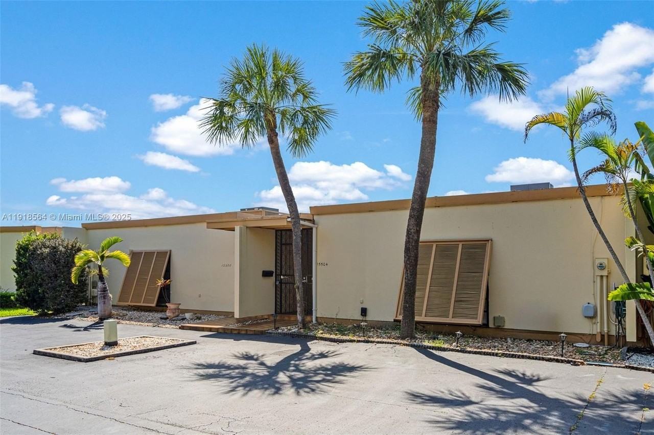 15504 Sharpecroft Dr #0 - Photo 4 of 48