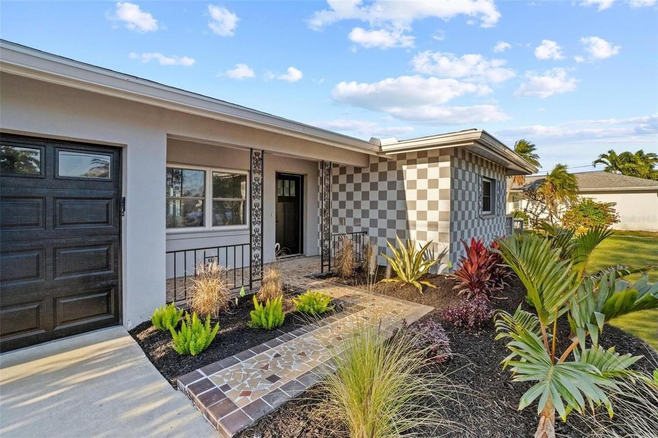 7160 S Shore Dr S - Photo 2 of 47