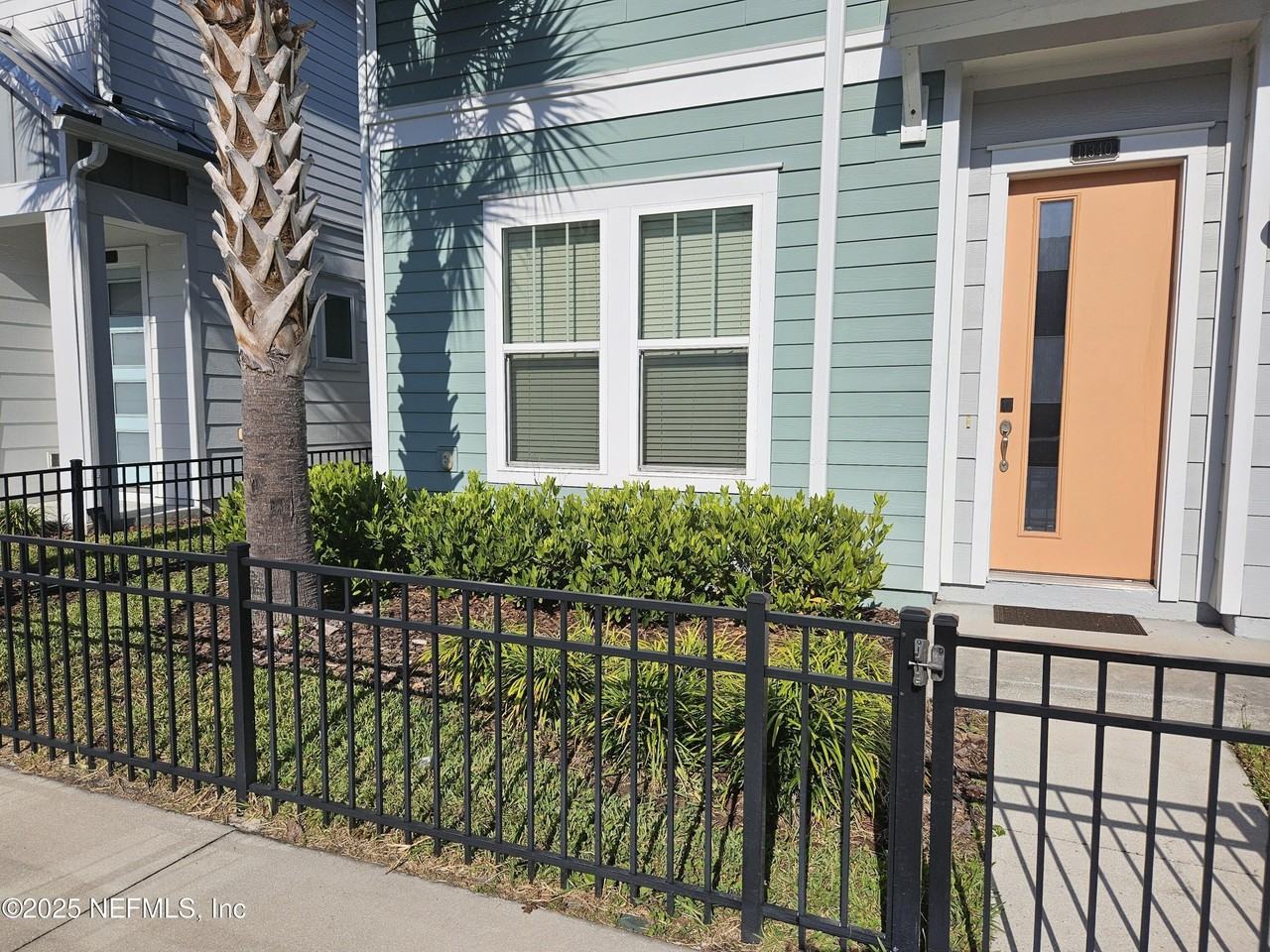 11340 Breakers Bay Way - Photo 4 of 37