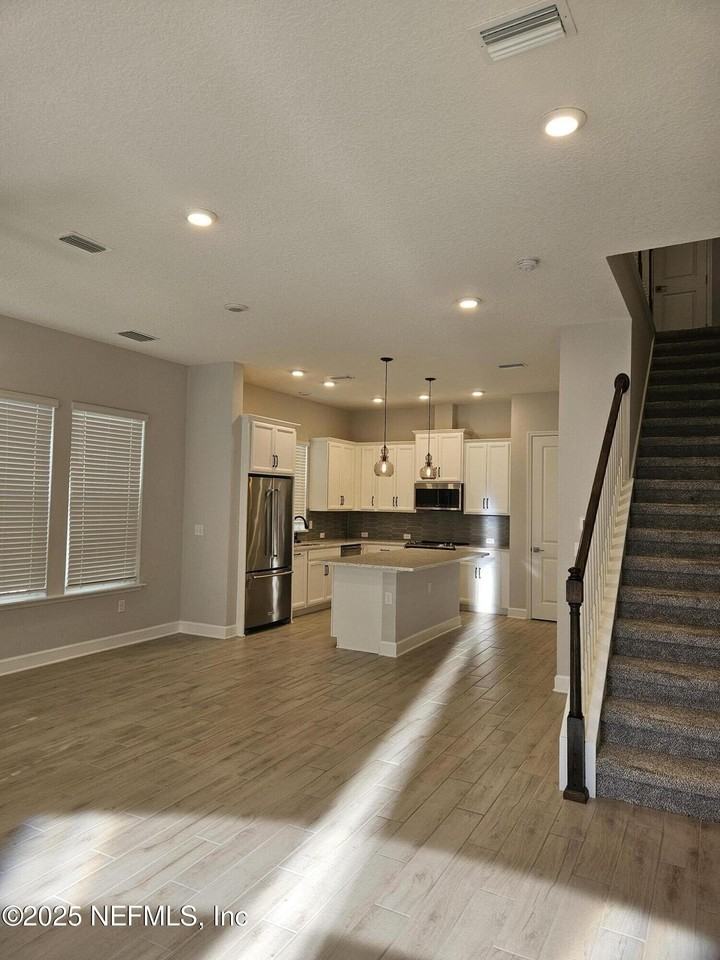 11340 Breakers Bay Way - Photo 6 of 37