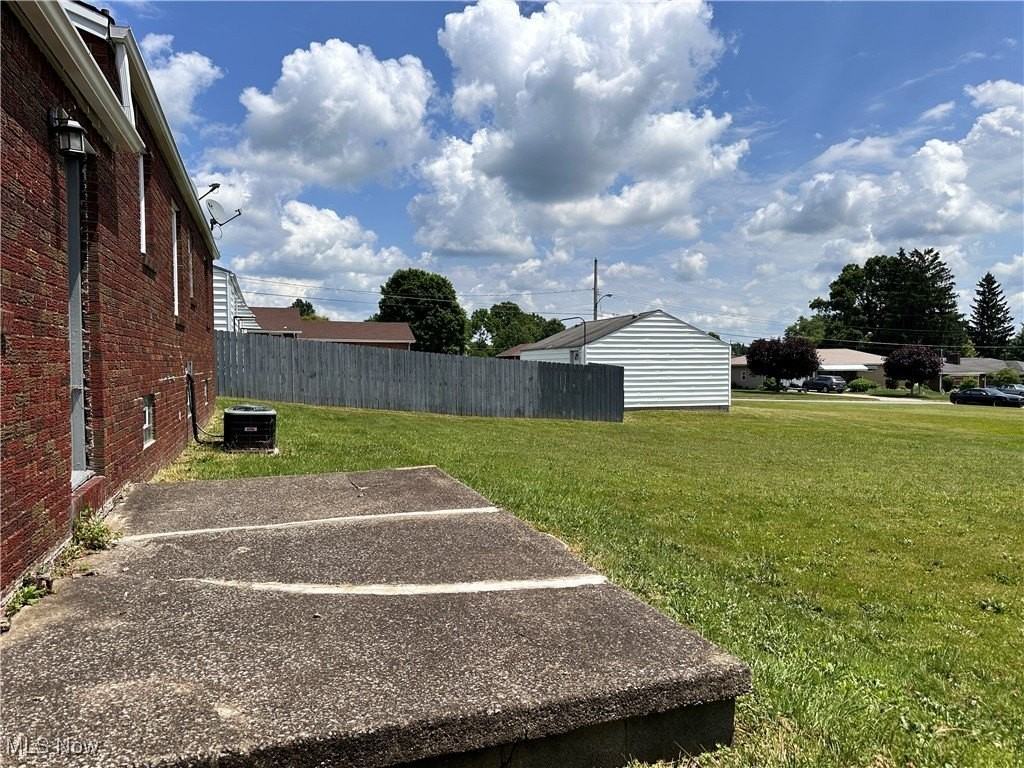 301 Park Dr - Photo 4 of 27