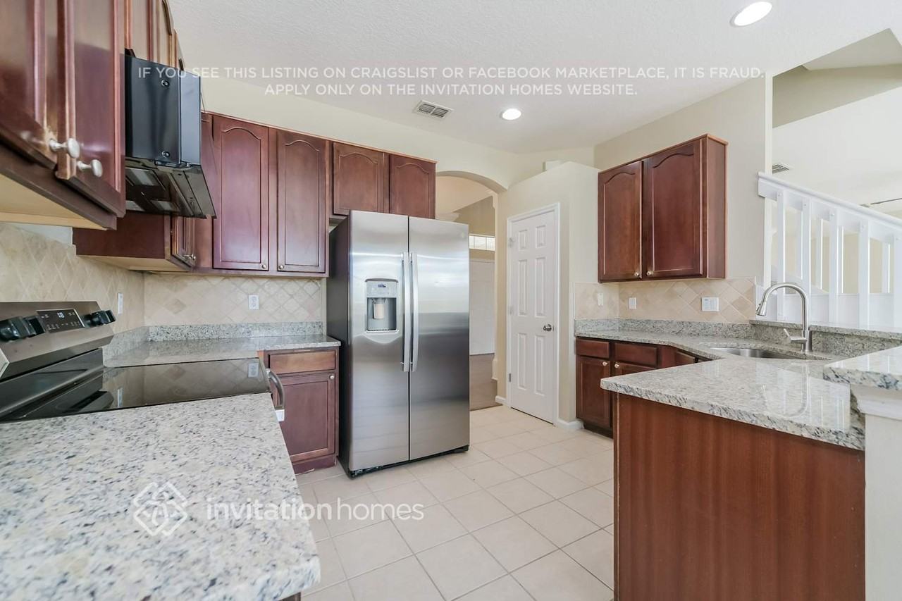 13543 Via Roma Cir - Photo 7 of 18