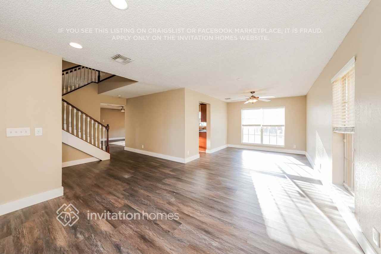 22548 Middletown Dr - Photo 7 of 18