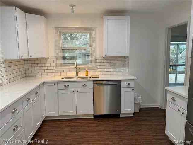 462 Algene St - Photo 4 of 26