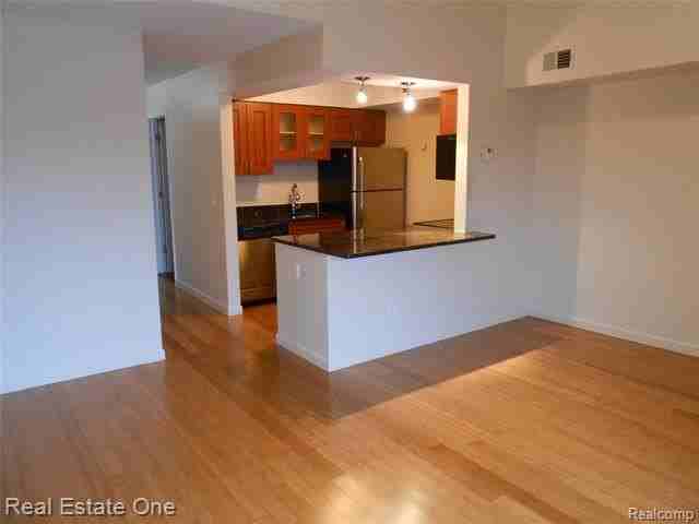 2830 Davison Ave - Photo 5 of 26