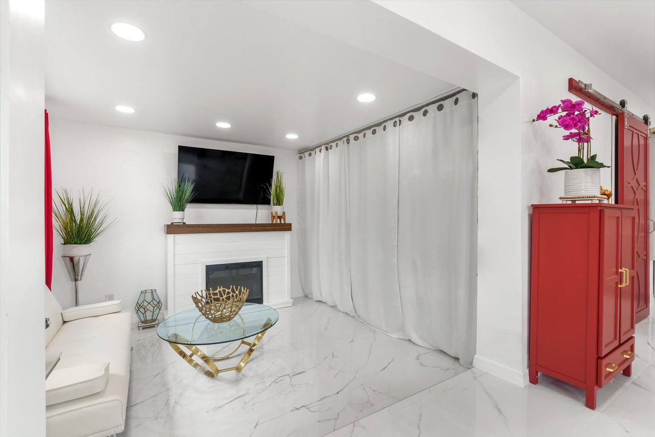 201 Ne 28th Ct - Photo 7 of 48