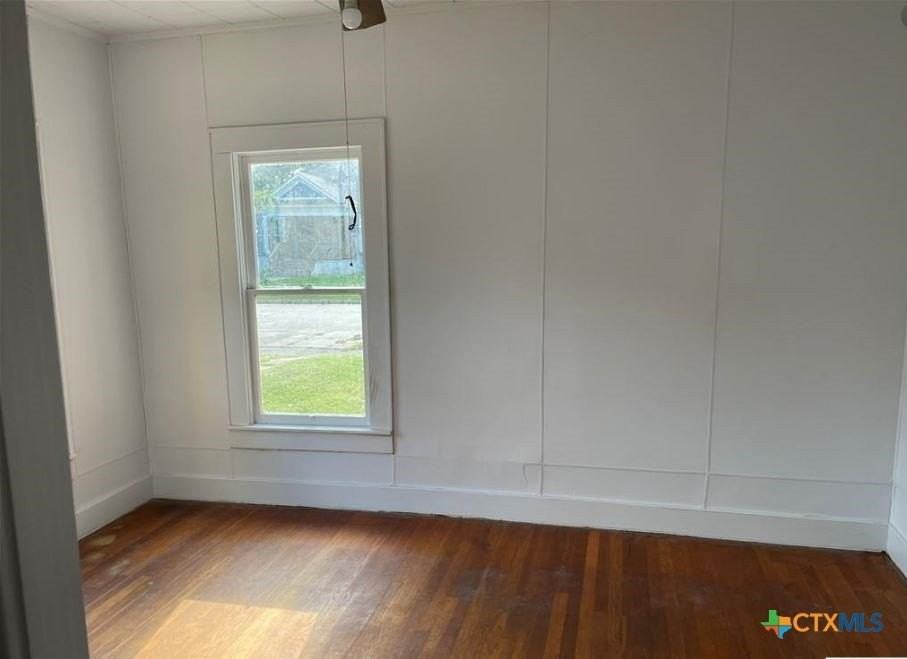 815 S 33rd St - Photo 5 of 8