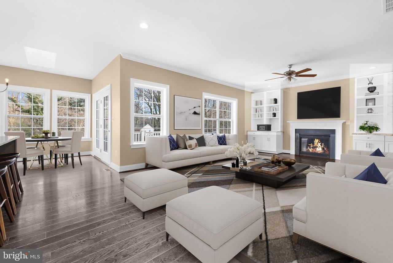 1923 Harrington Place - Photo 5 of 50