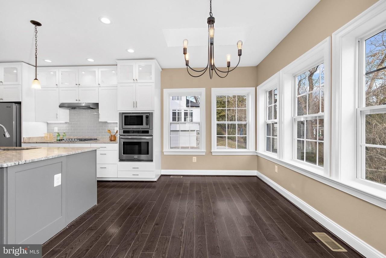 1923 Harrington Place - Photo 7 of 50