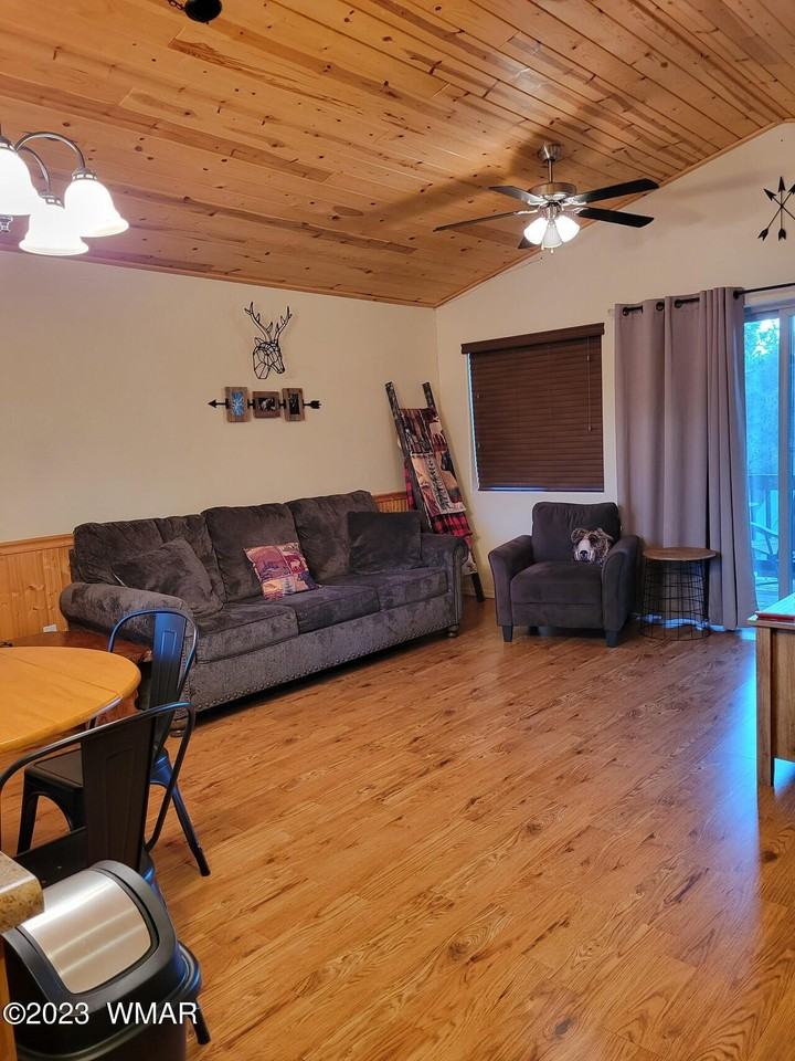 1041 East Tyson Place - Photo 3 of 18