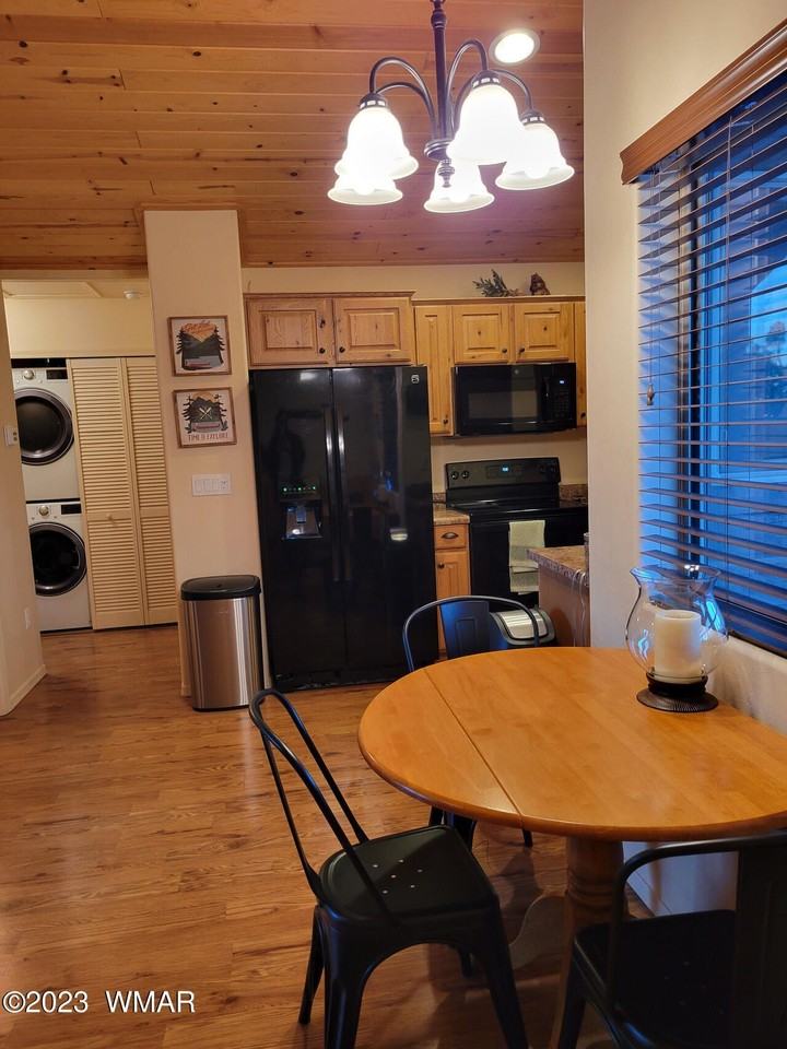 1041 East Tyson Place - Photo 5 of 18