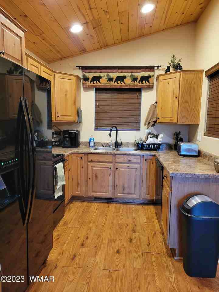 1041 East Tyson Place - Photo 6 of 18