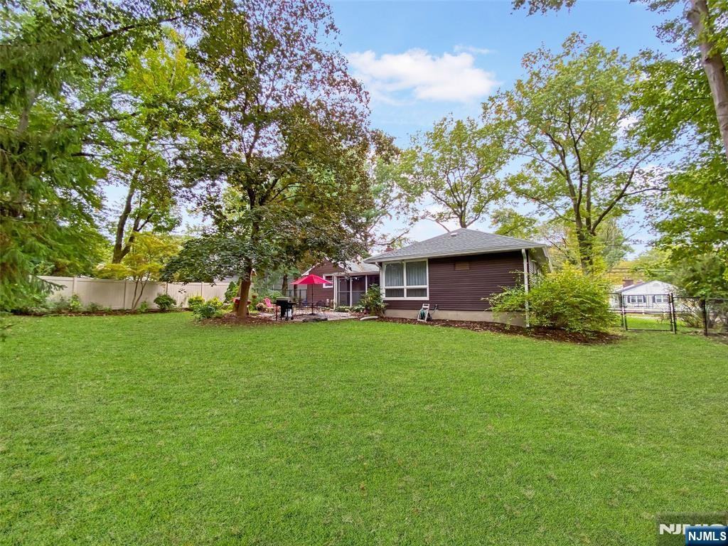 928 Oradell Avenue - Photo 2 of 25
