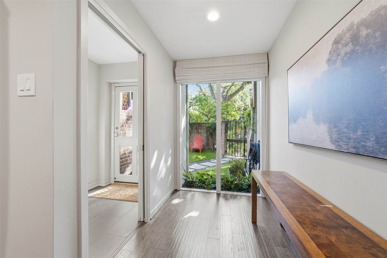 2310 Steel St - Photo 7 of 32