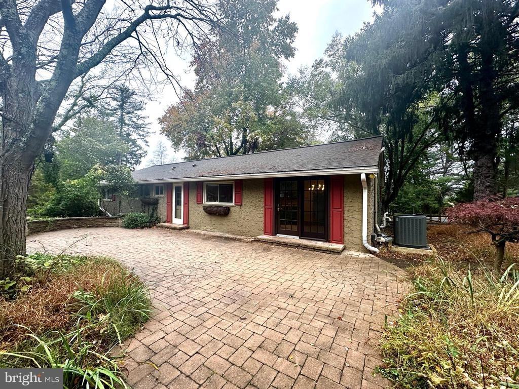 1 High Acres Dr - Photo 5 of 28