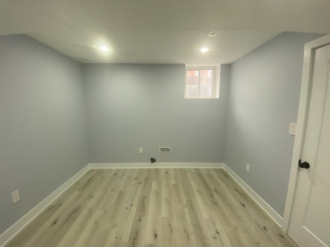 Yonge St & Stouffville Rd #1 - Photo 4 of 12