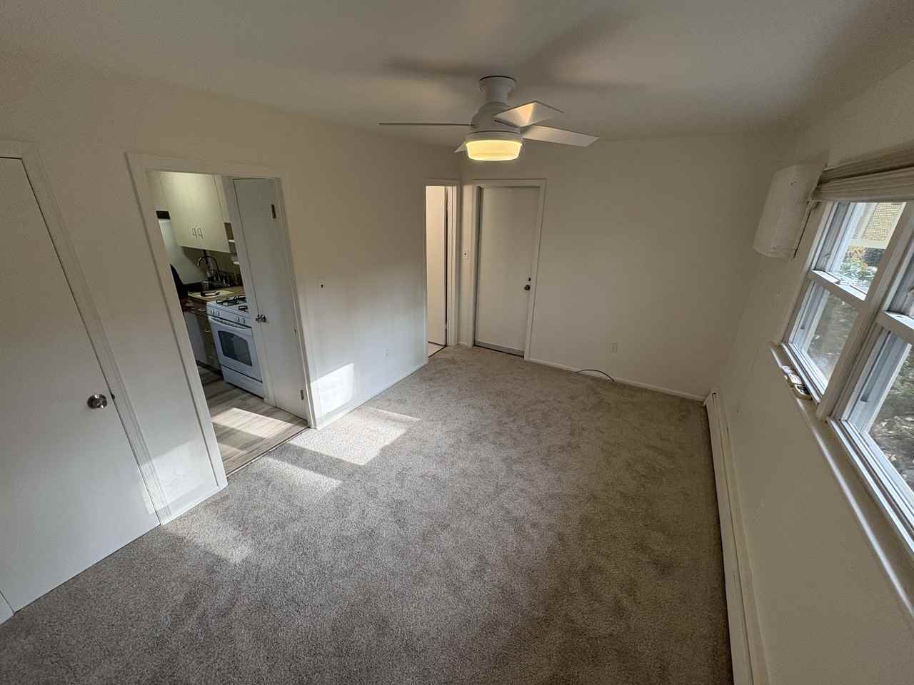 23 Pilgrim Drive - Photo 3 of 8