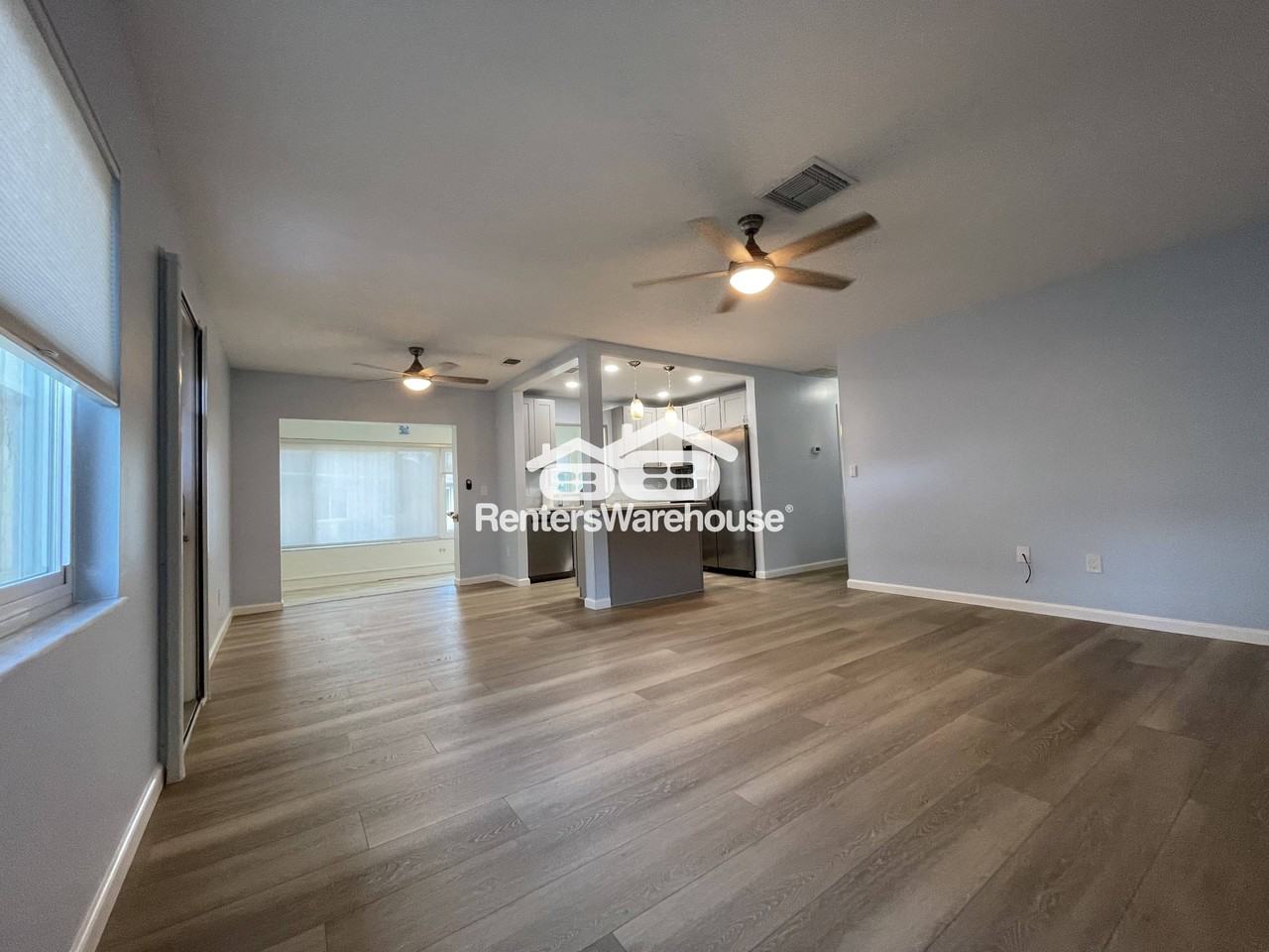 110 Gloucester Boulevard - Photo 3 of 26