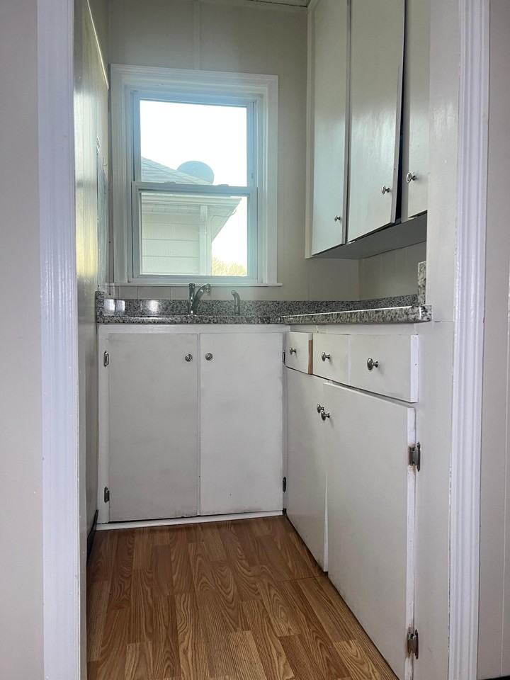 3 Rowe Avenue #2 - Photo 5 of 8