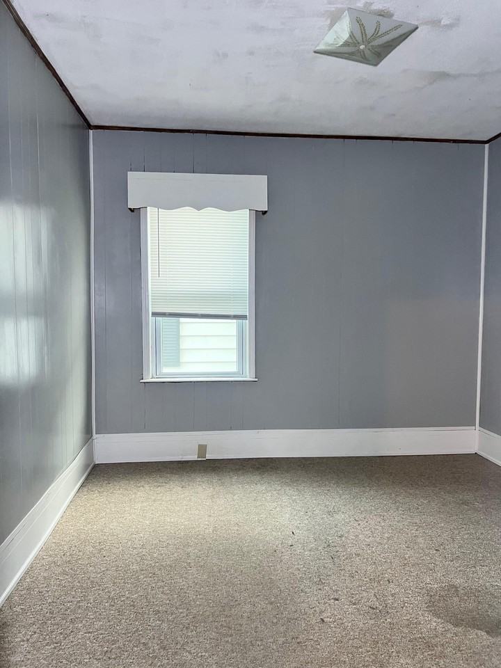 3 Rowe Avenue #2 - Photo 6 of 8