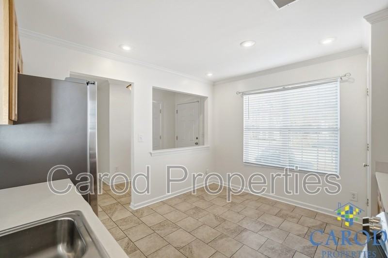 3405 Broadwick St - Photo 4 of 23