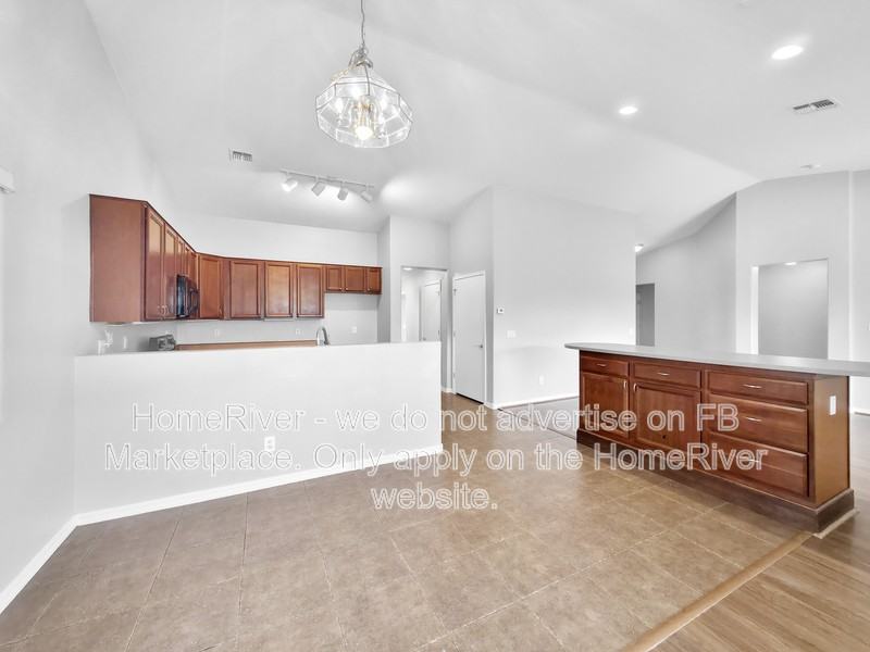 25555 Globe Avenue - Photo 3 of 19