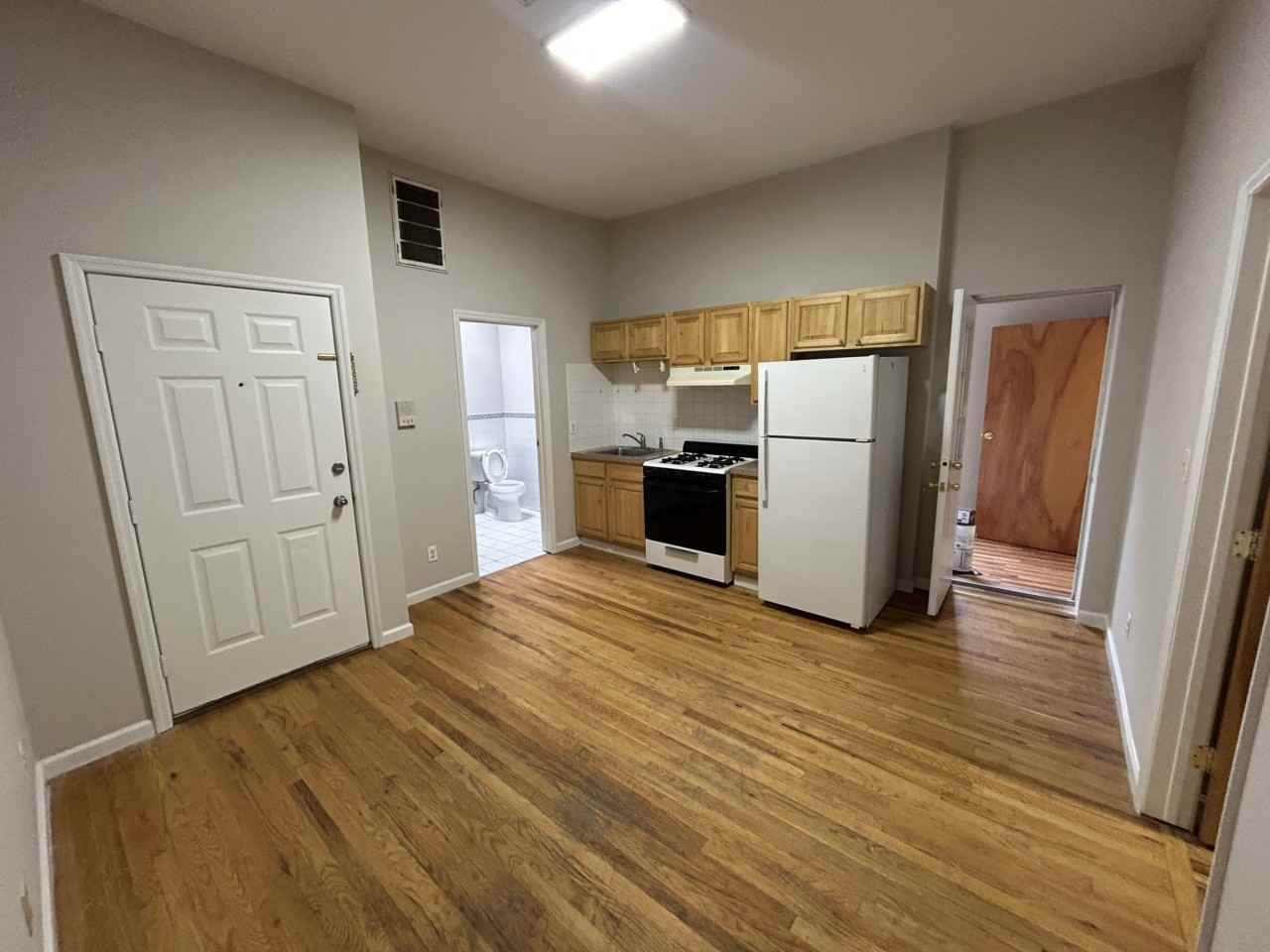 26 Ferry St - Photo 2 of 7