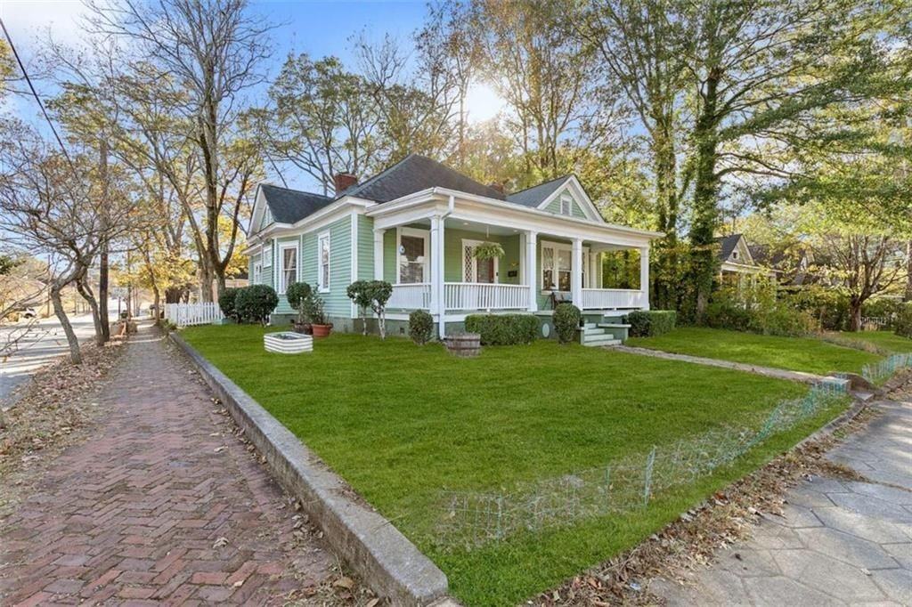 1092 Oak Street Southwest - Photo 2 of 24