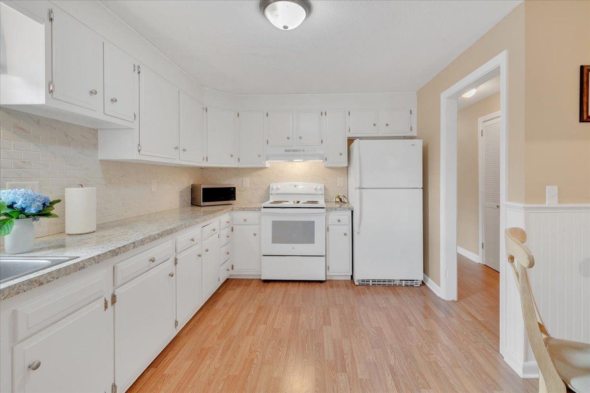 178 Oakland Ave - Photo 2 of 12