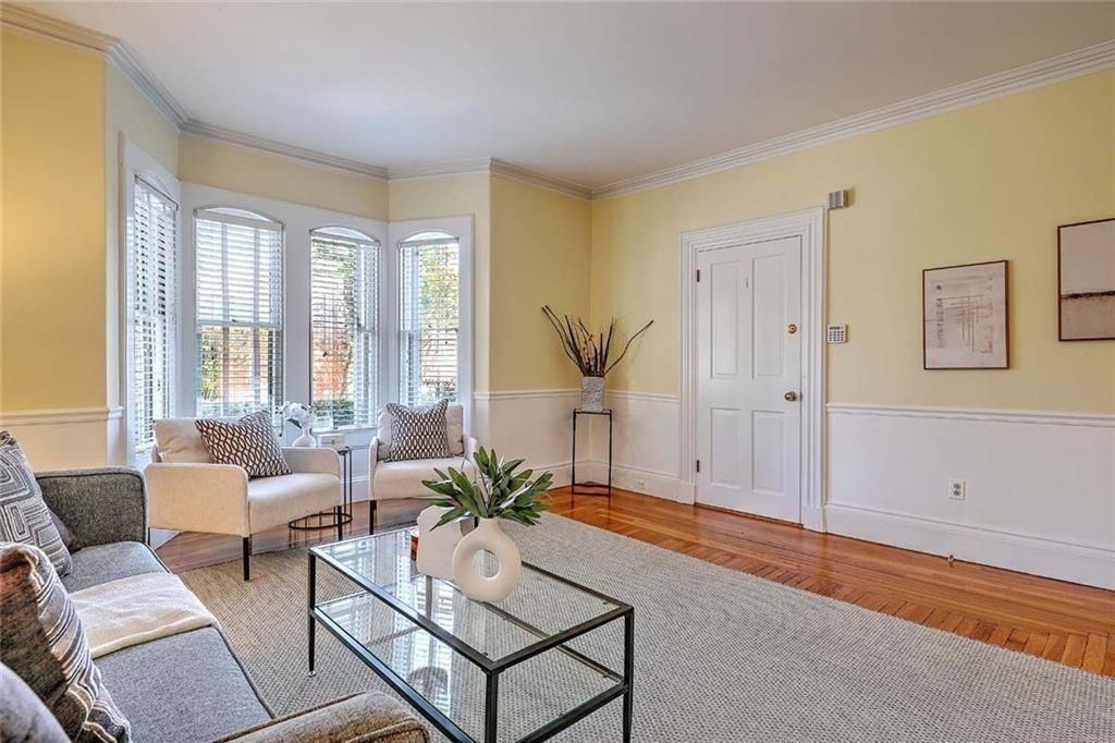 135 Williams Street ##1 - Photo 4 of 21