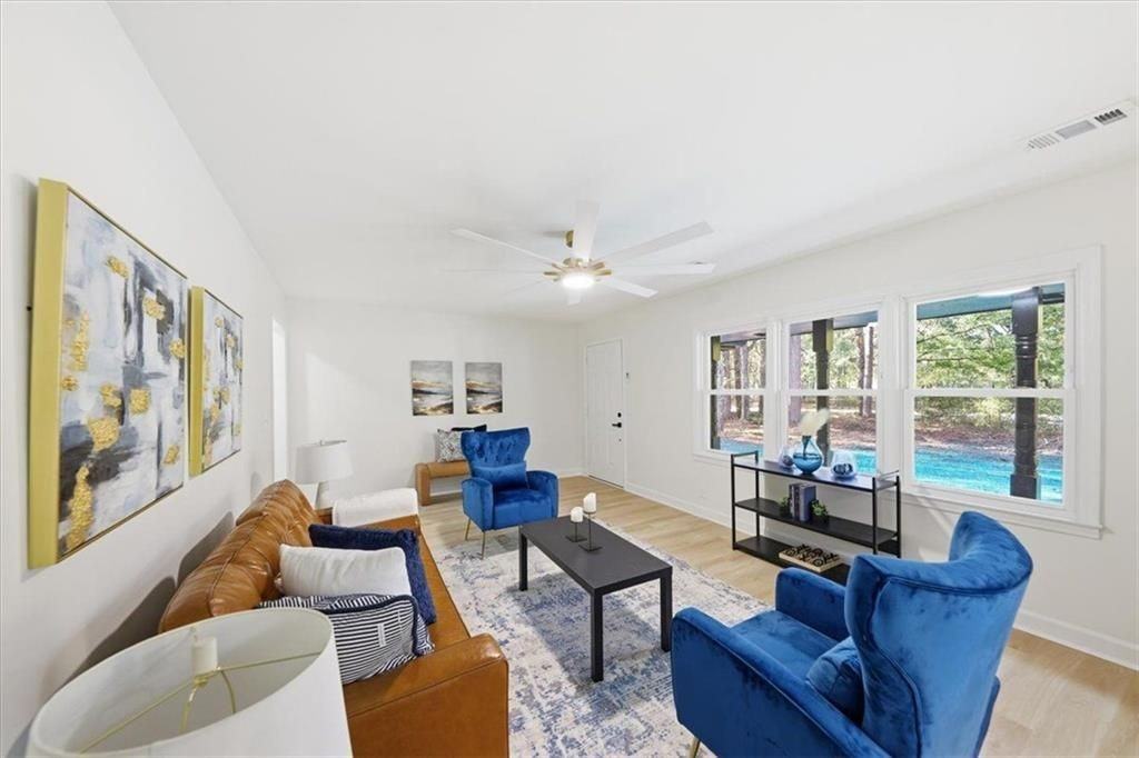 3488 Richmond Drive Southeast - Photo 5 of 36