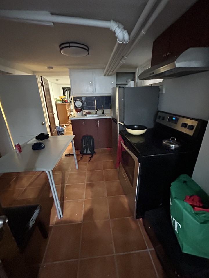 Spadina Ave. & College St - Photo 3 of 6