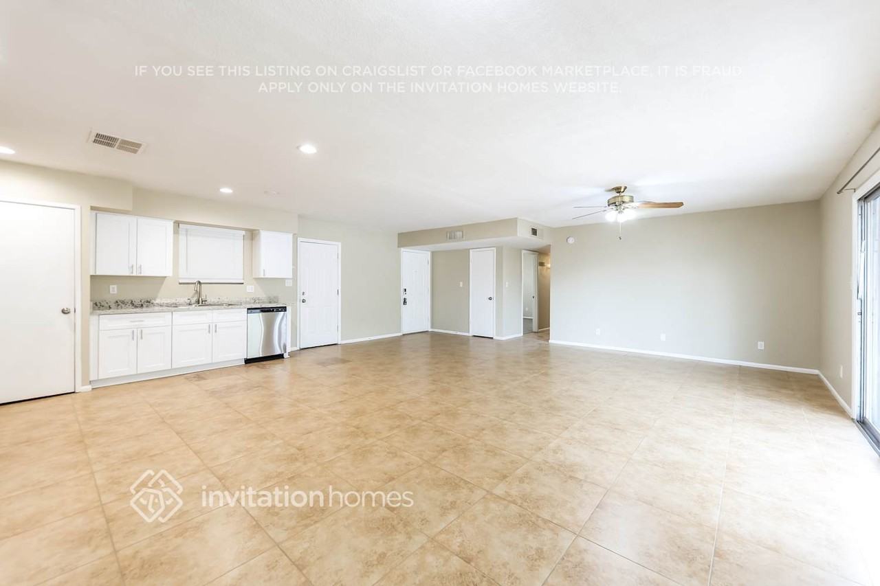 1030 West Anderson Drive - Photo 5 of 17