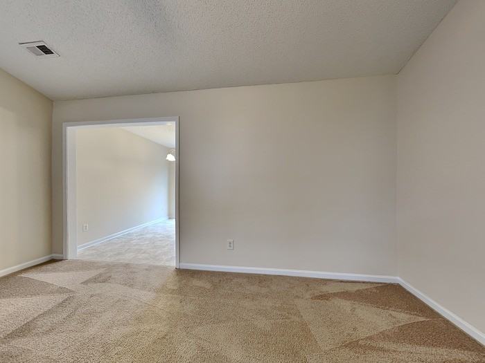 2920 Westwinds Ct - Photo 6 of 19