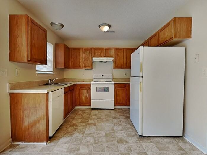 2920 Westwinds Ct - Photo 7 of 19