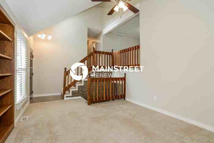 2600 S 22nd St - Photo 5 of 17