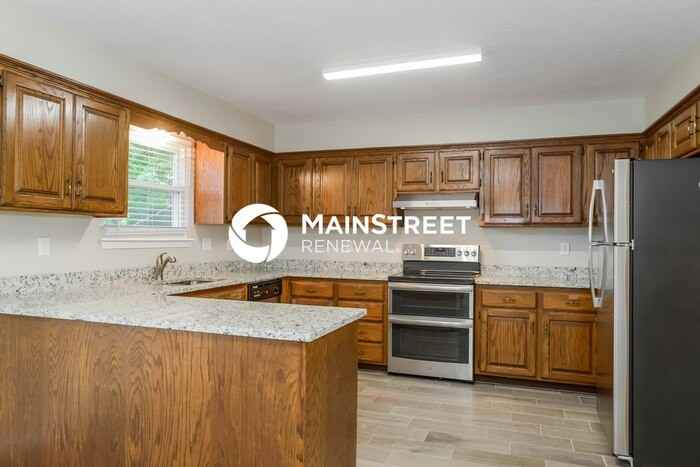 2600 S 22nd St - Photo 6 of 17