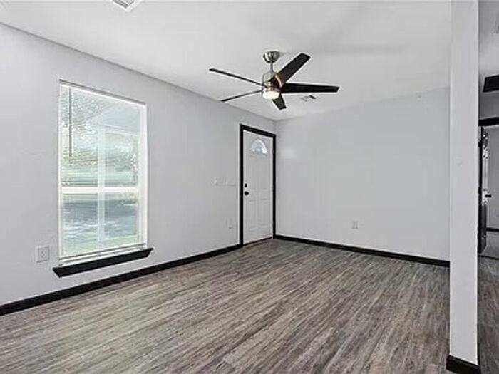 3207 Northwest 14th Street #A - Photo 3 of 9