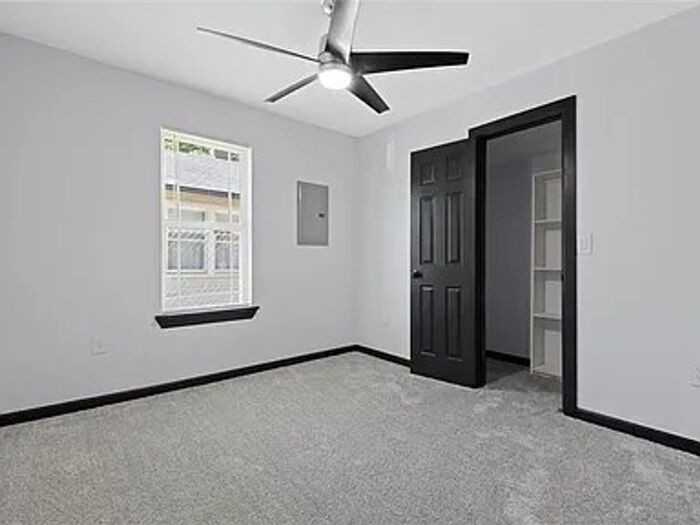 3207 Northwest 14th Street #A - Photo 6 of 9