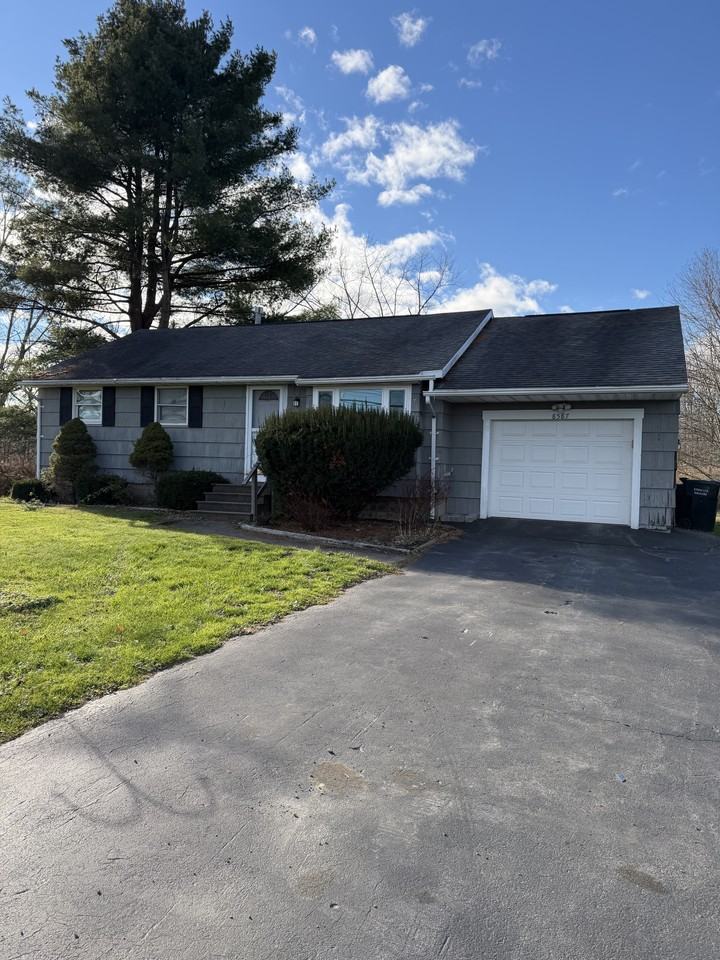 8587 Caughdenoy Road #NA