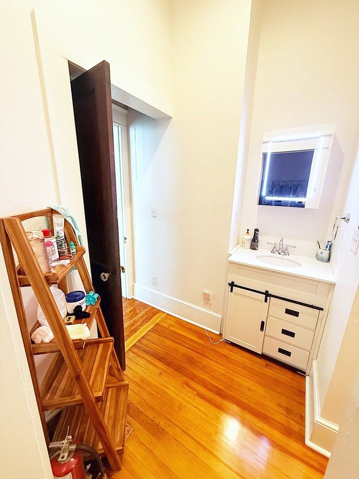 205 Russell St #NA - Photo 3 of 20